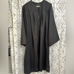 Oak Hall GreenWeaver Graduation Gown